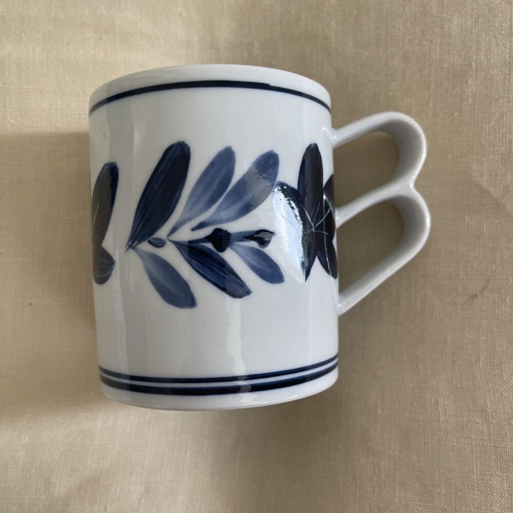 Vintage Two Finger Hasami yaki Japan Floral Pottery Coffee Mug 15 oz.